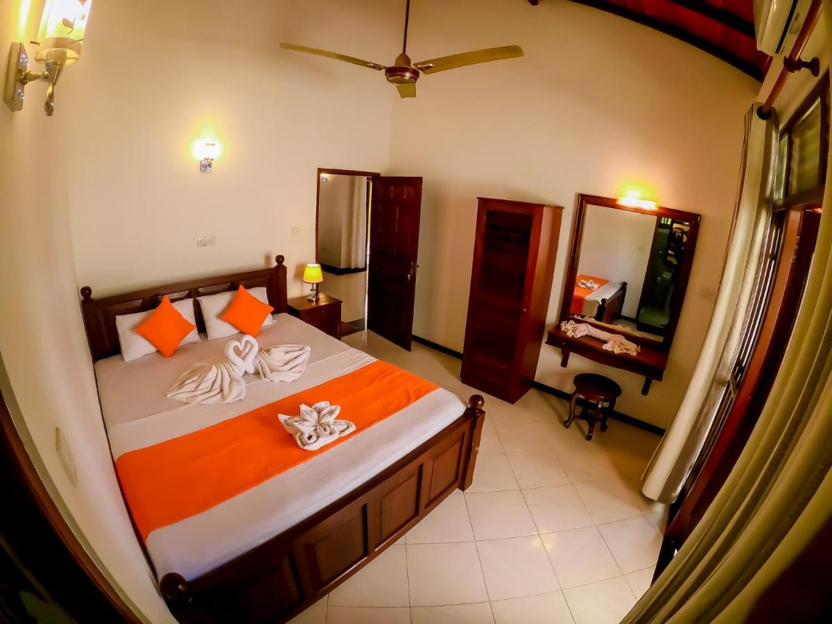 Villa De White Sambur Hikkaduwa Exterior foto